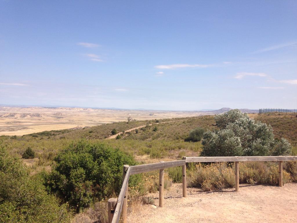 Apartamento Turistico Cigueena De Arguedas Luaran gambar
