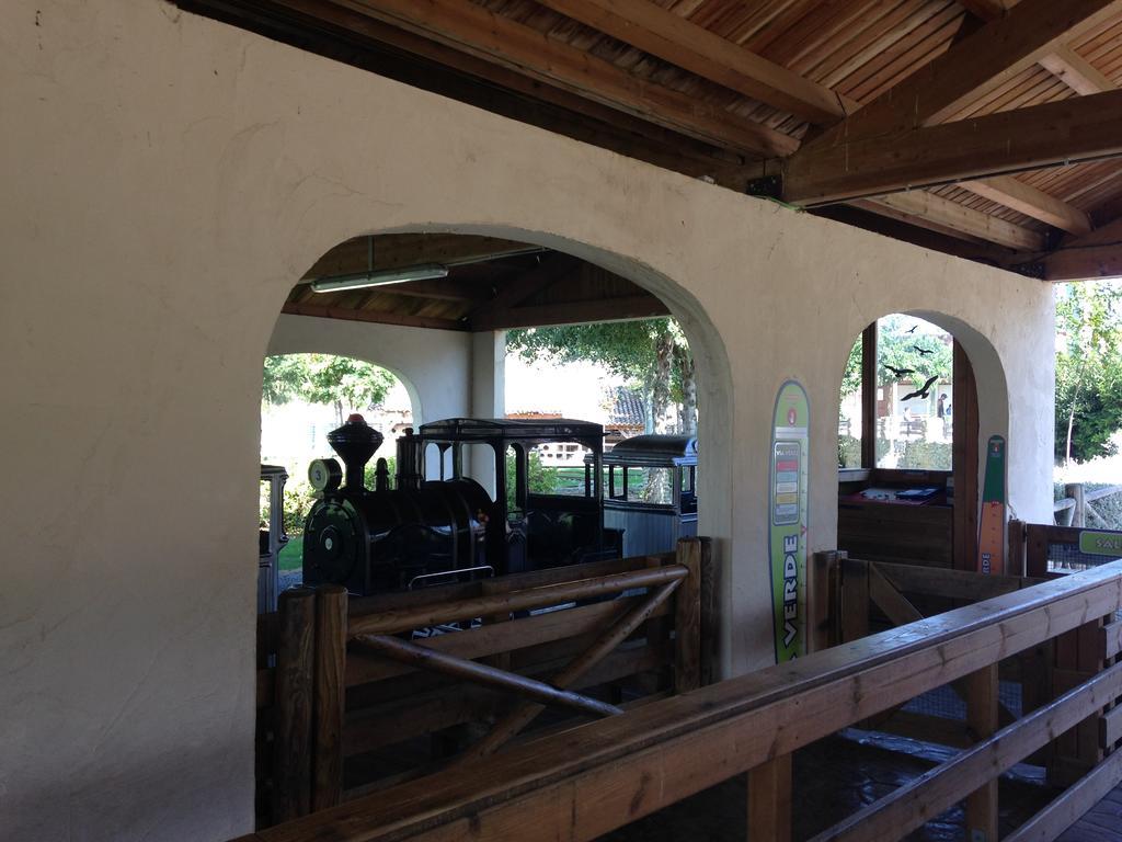 Apartamento Turistico Cigueena De Arguedas Luaran gambar