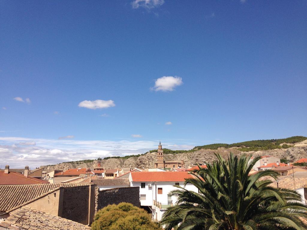 Apartamento Turistico Cigueena De Arguedas Luaran gambar